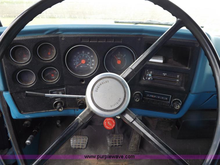 image for item H9175 1979 Chevrolet C60 grain truck