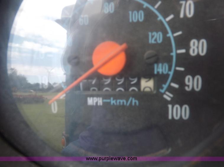 image for item H9175 1979 Chevrolet C60 grain truck