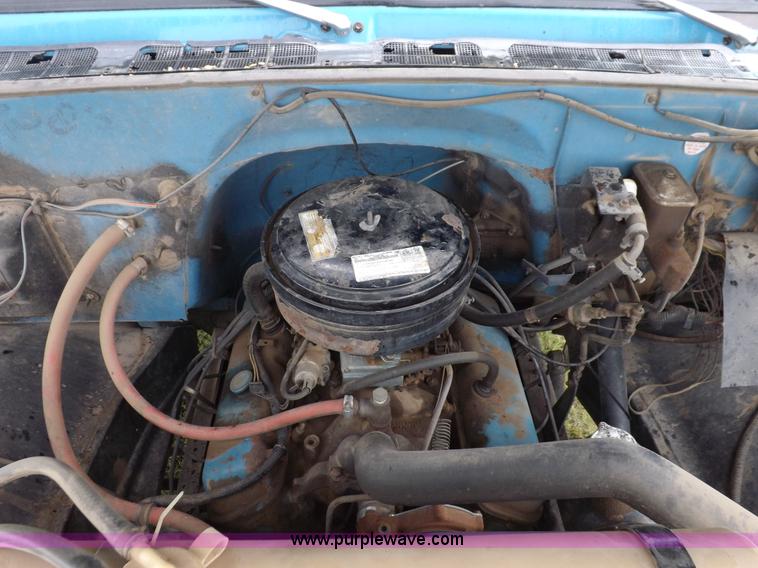 image for item H9175 1979 Chevrolet C60 grain truck