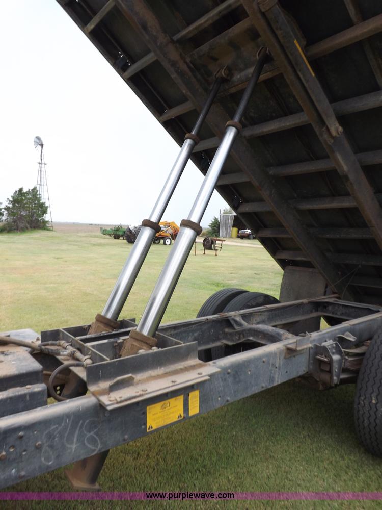 image for item H9175 1979 Chevrolet C60 grain truck