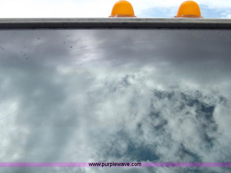 image for item H9175 1979 Chevrolet C60 grain truck