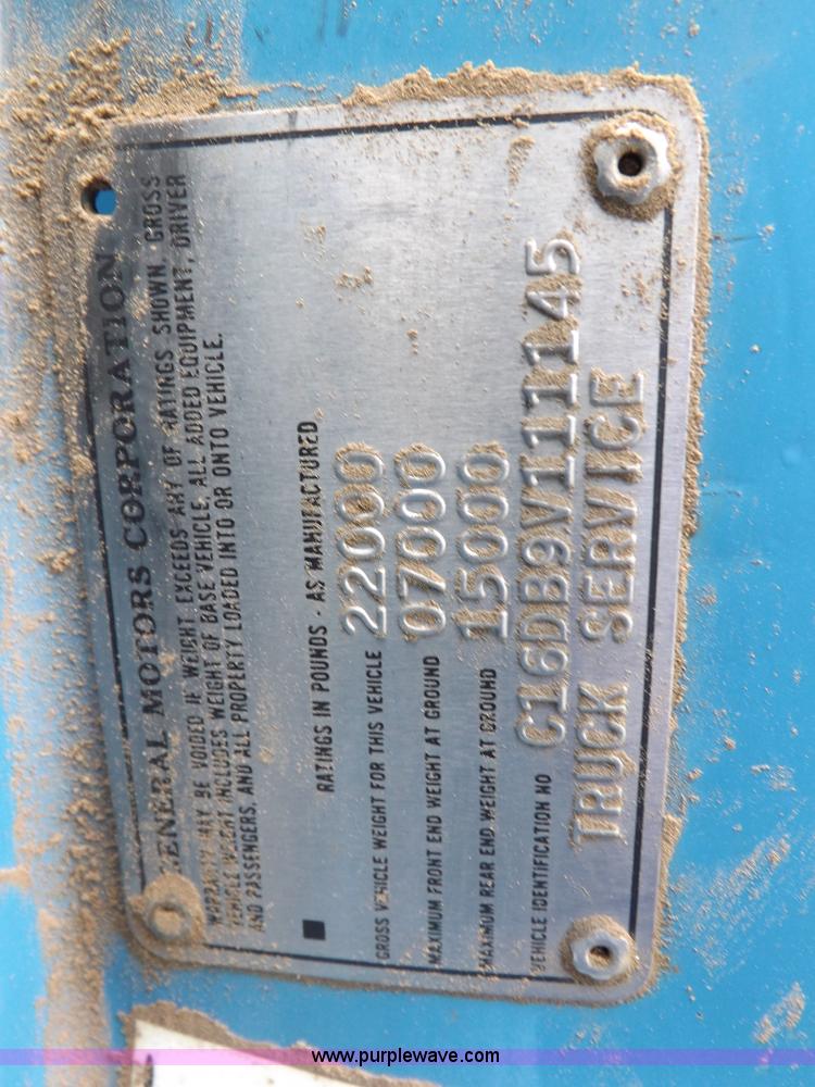 image for item H9175 1979 Chevrolet C60 grain truck