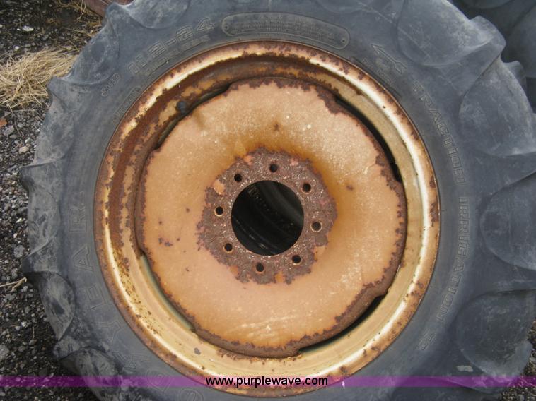 image for item H9283 (4) irrigation pivot tires and wheels