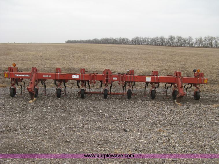 image for item H9285 Krause 4600 row cultivator