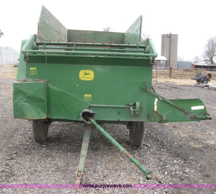 image for item H9286 John Deere 125 chuck wagon