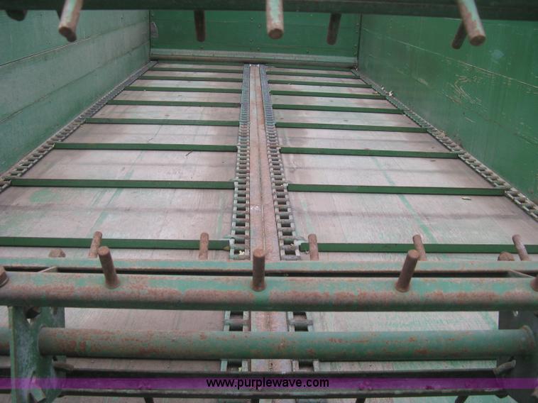 image for item H9286 John Deere 125 chuck wagon