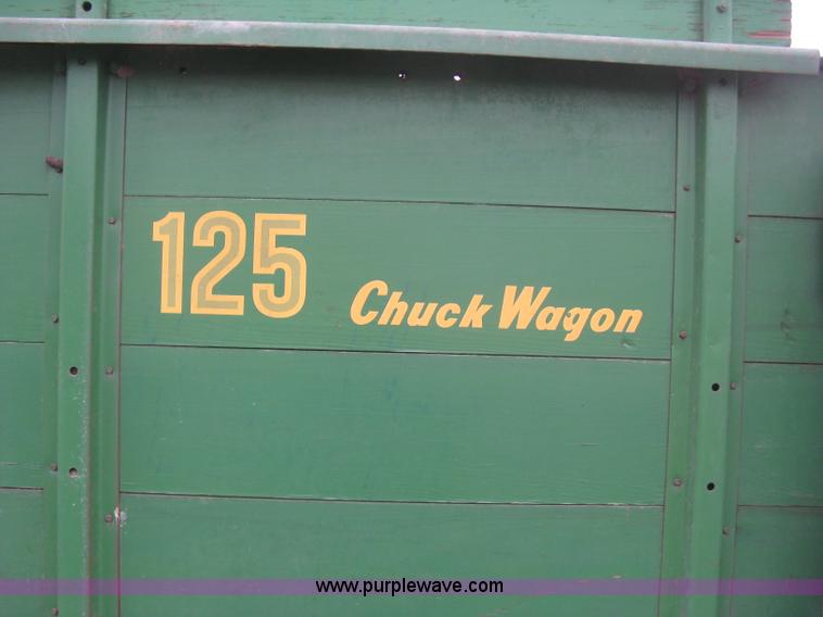 image for item H9286 John Deere 125 chuck wagon