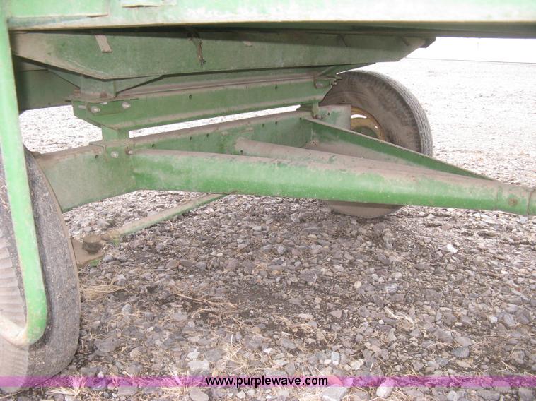 image for item H9286 John Deere 125 chuck wagon