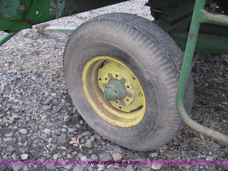 image for item H9286 John Deere 125 chuck wagon