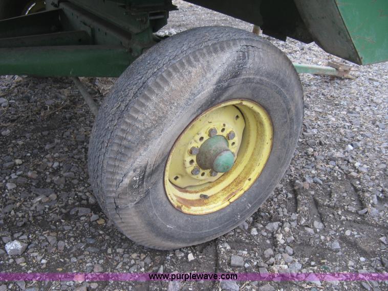 image for item H9286 John Deere 125 chuck wagon