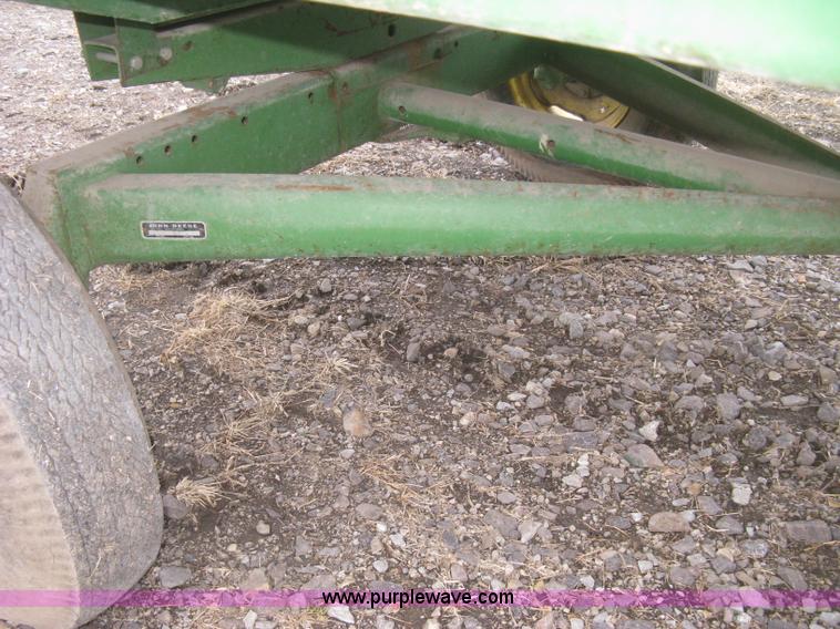 image for item H9286 John Deere 125 chuck wagon