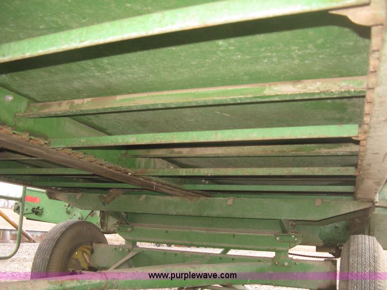 image for item H9286 John Deere 125 chuck wagon