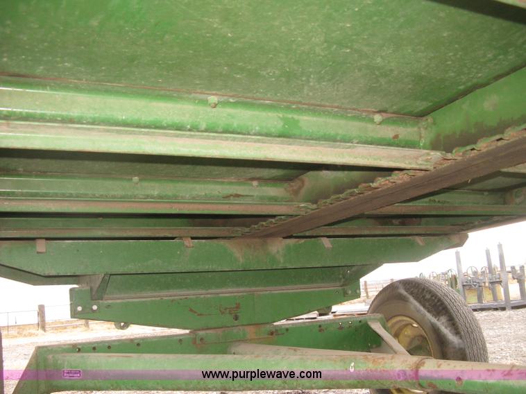 image for item H9286 John Deere 125 chuck wagon