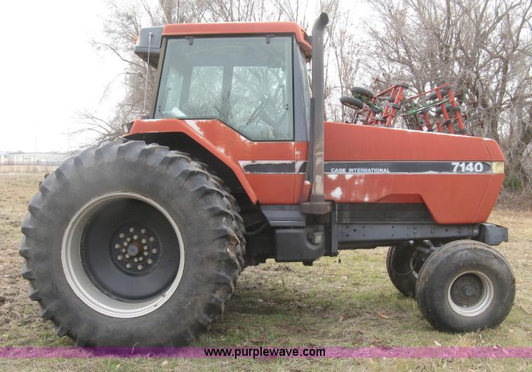 image for item H9290 1988 Case IH 7140 Magnum tractor