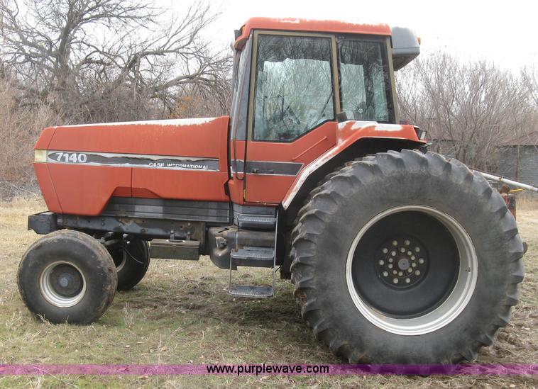 image for item H9290 1988 Case IH 7140 Magnum tractor