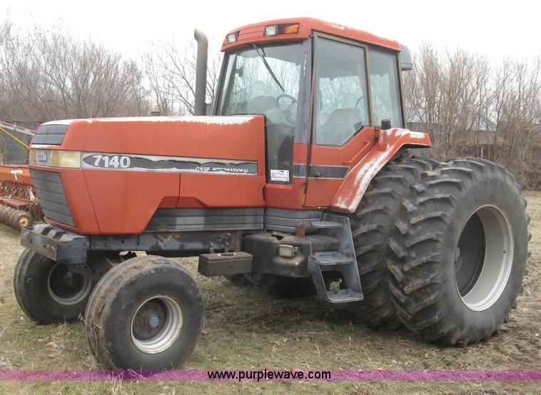 image for item H9290 1988 Case IH 7140 Magnum tractor