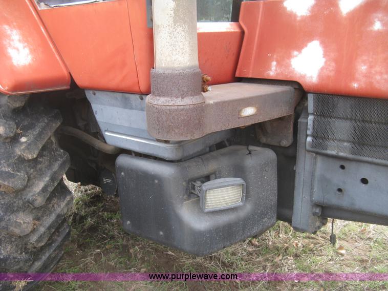 image for item H9290 1988 Case IH 7140 Magnum tractor