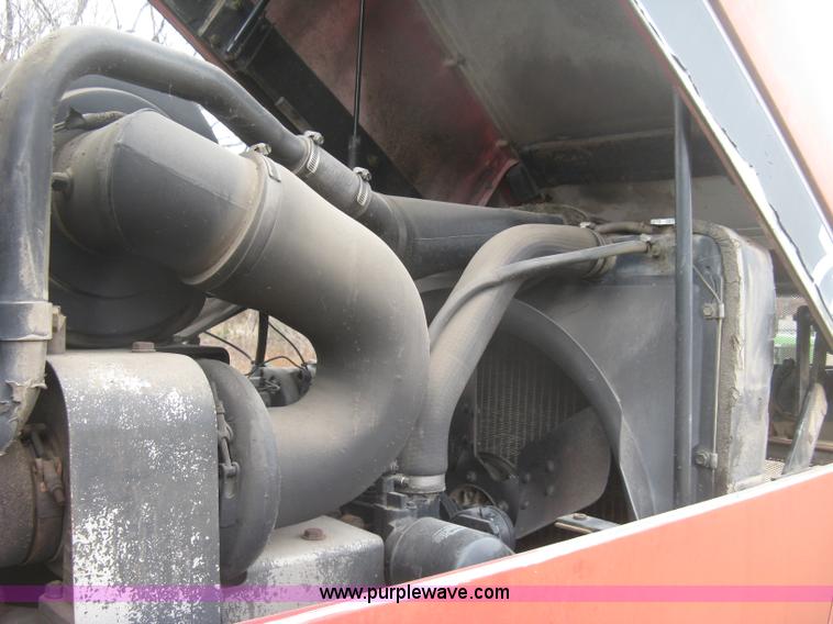 image for item H9290 1988 Case IH 7140 Magnum tractor