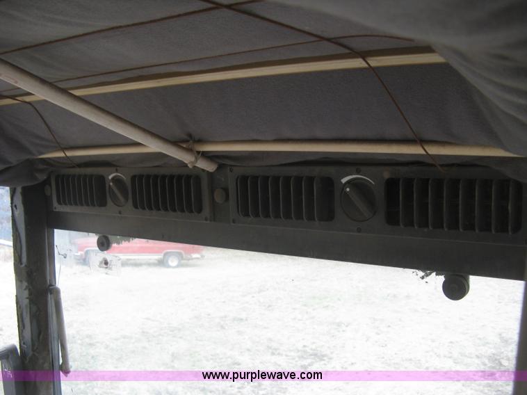 image for item H9290 1988 Case IH 7140 Magnum tractor