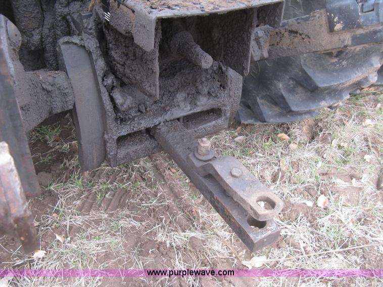 image for item H9290 1988 Case IH 7140 Magnum tractor