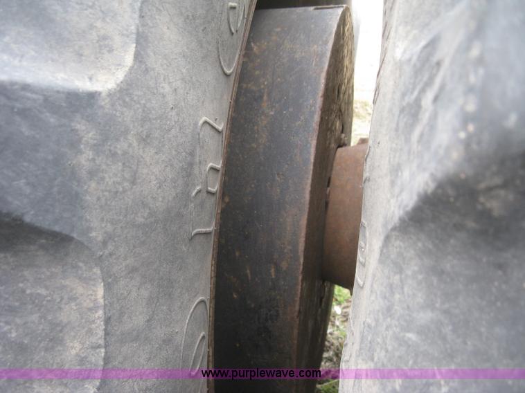 image for item H9290 1988 Case IH 7140 Magnum tractor