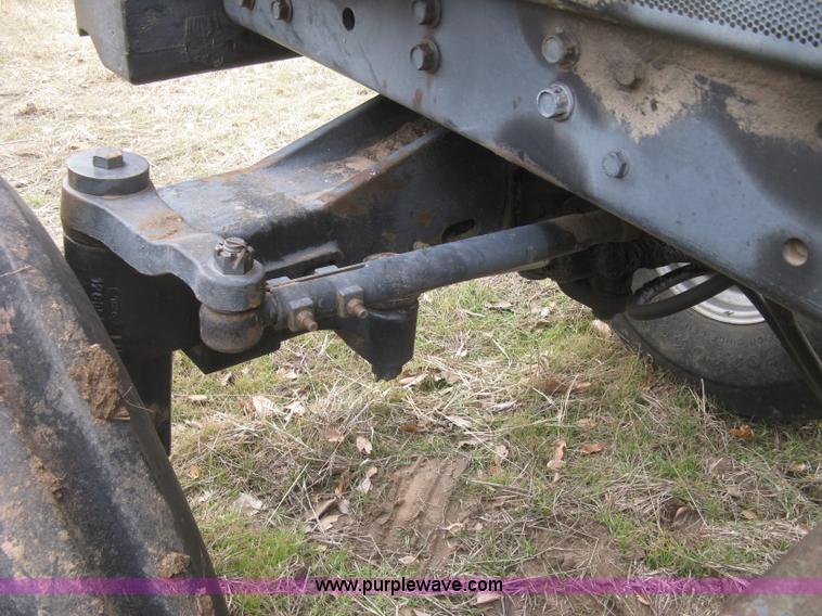 image for item H9290 1988 Case IH 7140 Magnum tractor