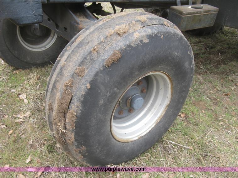 image for item H9290 1988 Case IH 7140 Magnum tractor