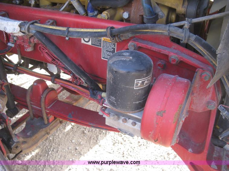 image for item H9294 2005 Kenworth T800 semi truck