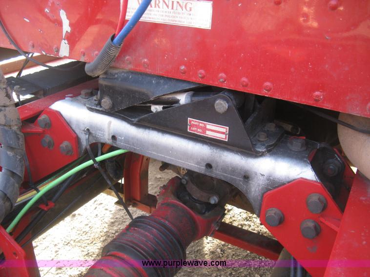 image for item H9295 2007 International 9200i semi truck