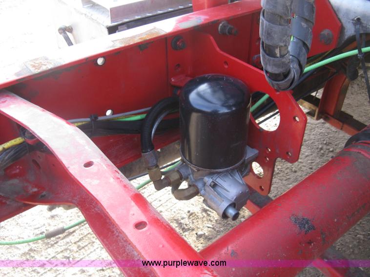 image for item H9295 2007 International 9200i semi truck