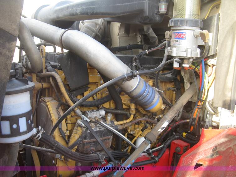 image for item H9295 2007 International 9200i semi truck