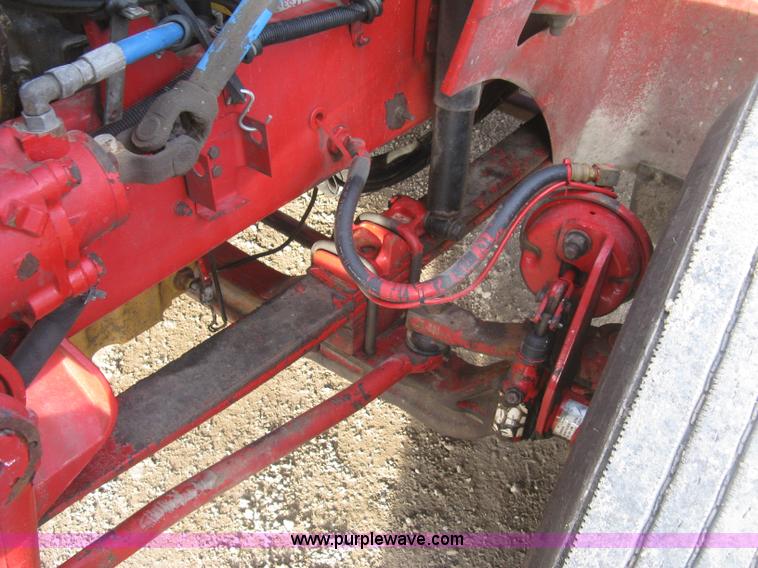 image for item H9295 2007 International 9200i semi truck