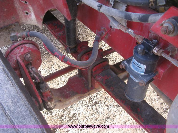 image for item H9295 2007 International 9200i semi truck