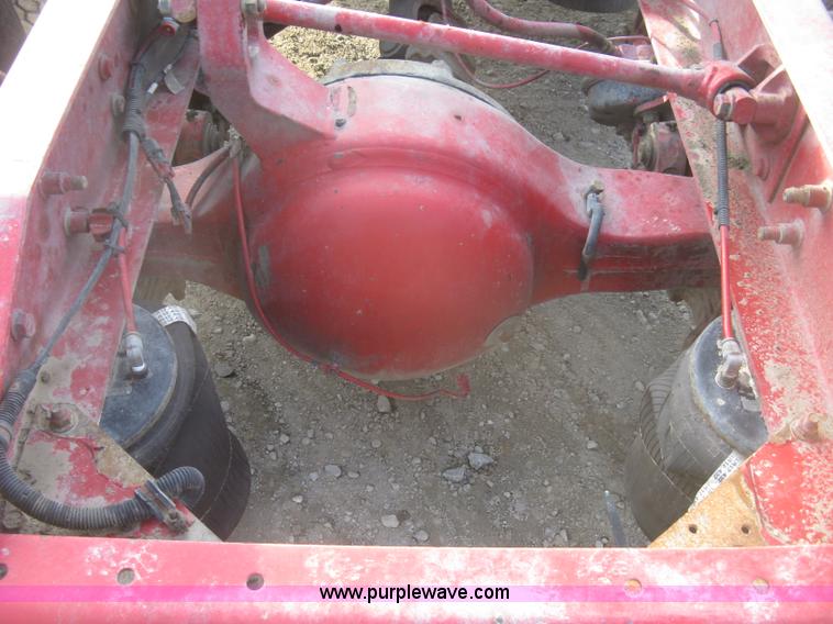 image for item H9295 2007 International 9200i semi truck