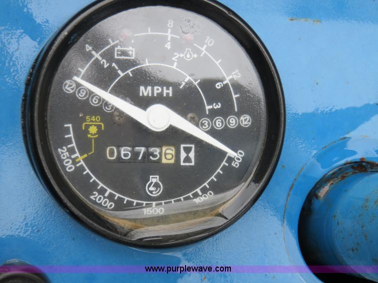 image for item I2480 1979 Ford 1700 tractor