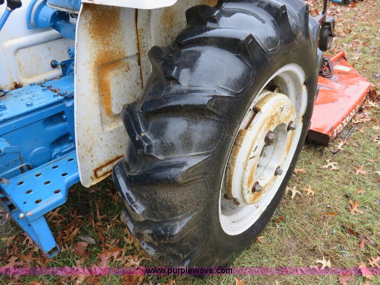 image for item I2480 1979 Ford 1700 tractor