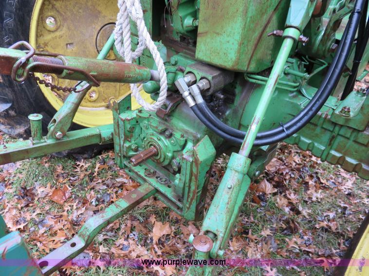 image for item I2485 1967 John Deere 2510 tractor