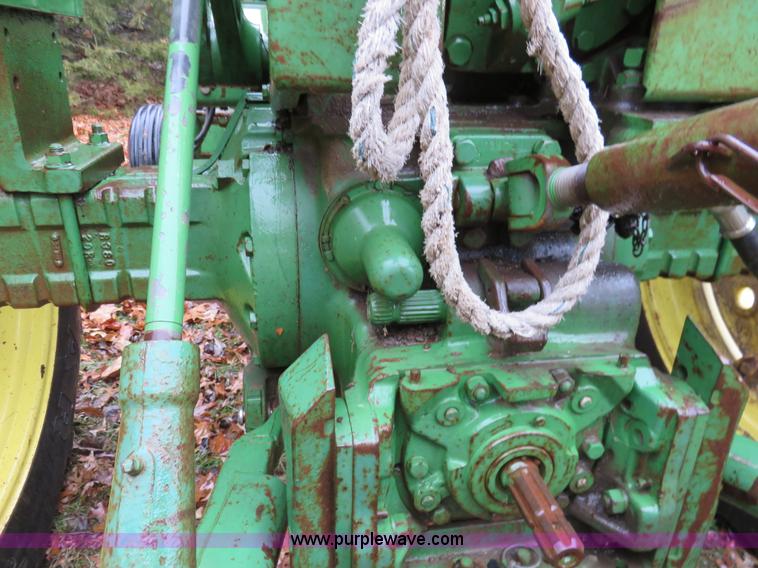 image for item I2485 1967 John Deere 2510 tractor