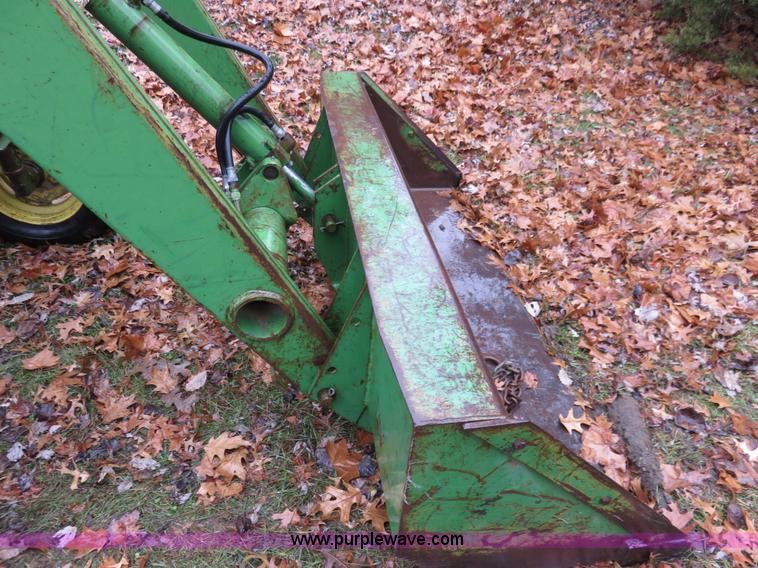 image for item I2485 1967 John Deere 2510 tractor