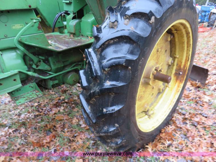 image for item I2485 1967 John Deere 2510 tractor