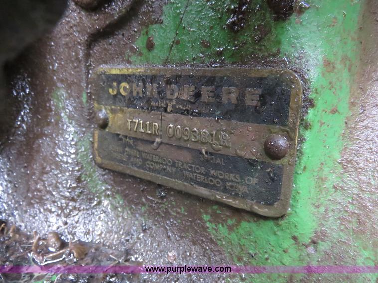 image for item I2485 1967 John Deere 2510 tractor