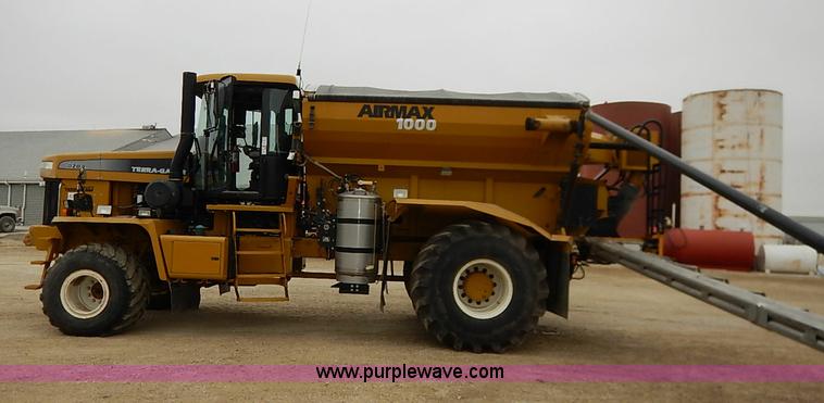image for item I5206 Ag-Chem TerraGator 8204 Air Flow self-propelled applicator