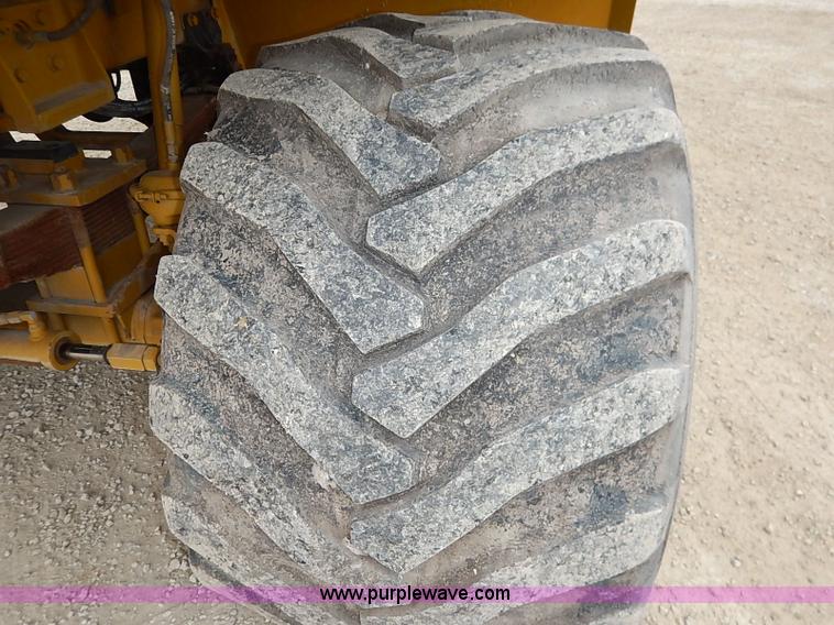 image for item I5206 Ag-Chem TerraGator 8204 Air Flow self-propelled applicator