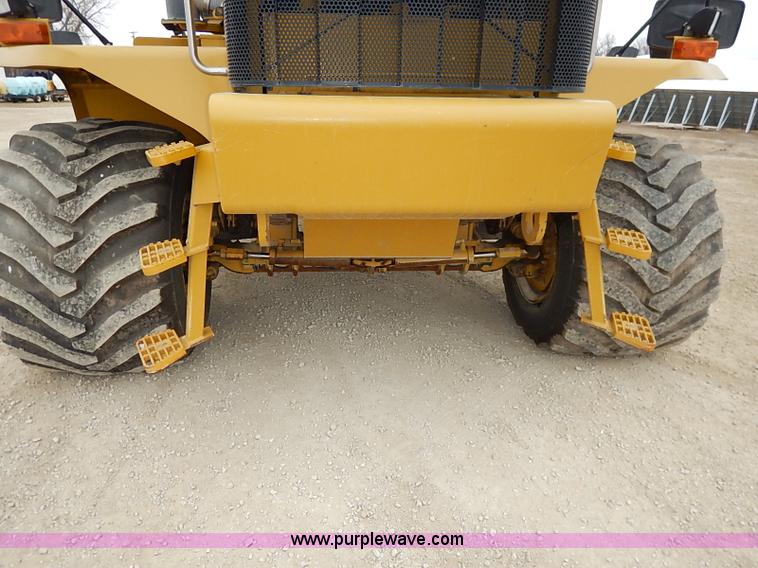 image for item I5206 Ag-Chem TerraGator 8204 Air Flow self-propelled applicator