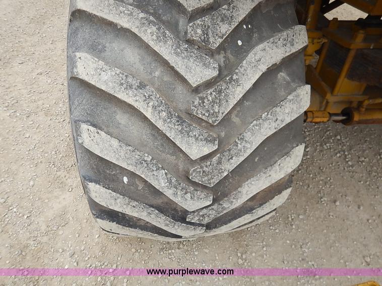 image for item I5206 Ag-Chem TerraGator 8204 Air Flow self-propelled applicator