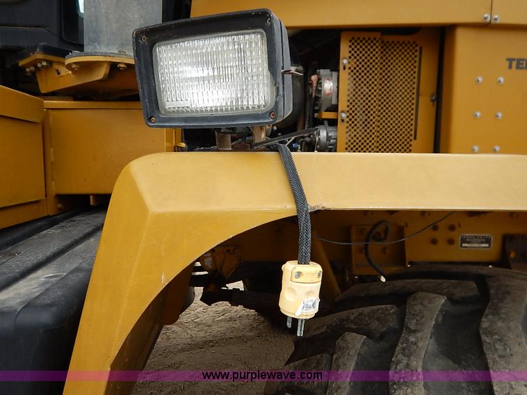 image for item I5206 Ag-Chem TerraGator 8204 Air Flow self-propelled applicator