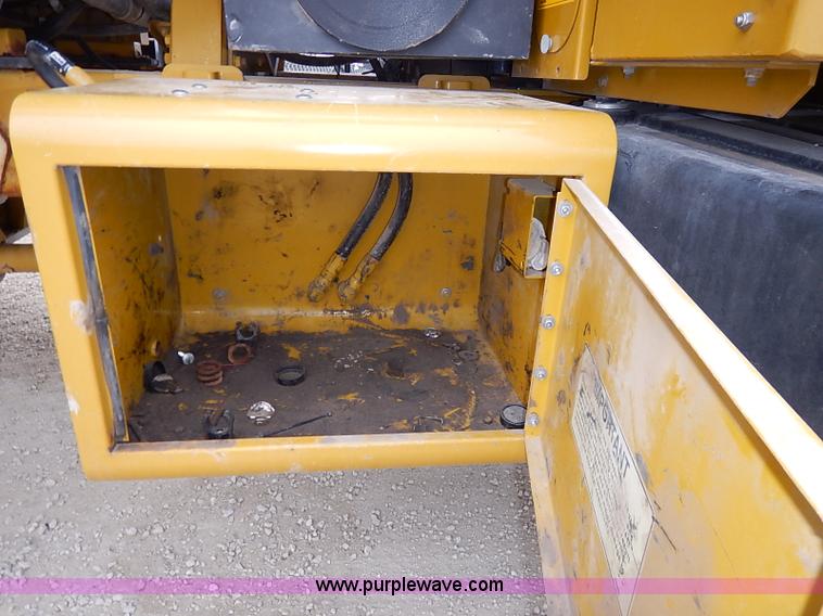 image for item I5206 Ag-Chem TerraGator 8204 Air Flow self-propelled applicator