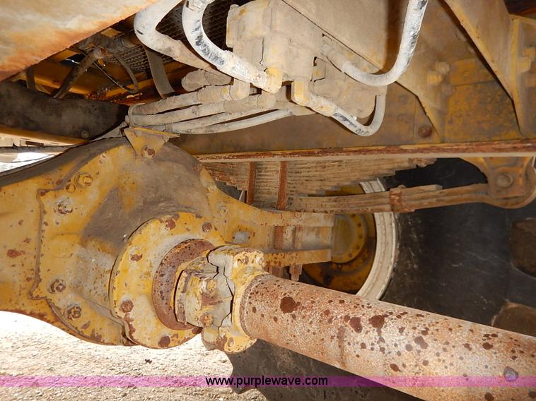 image for item I5206 Ag-Chem TerraGator 8204 Air Flow self-propelled applicator