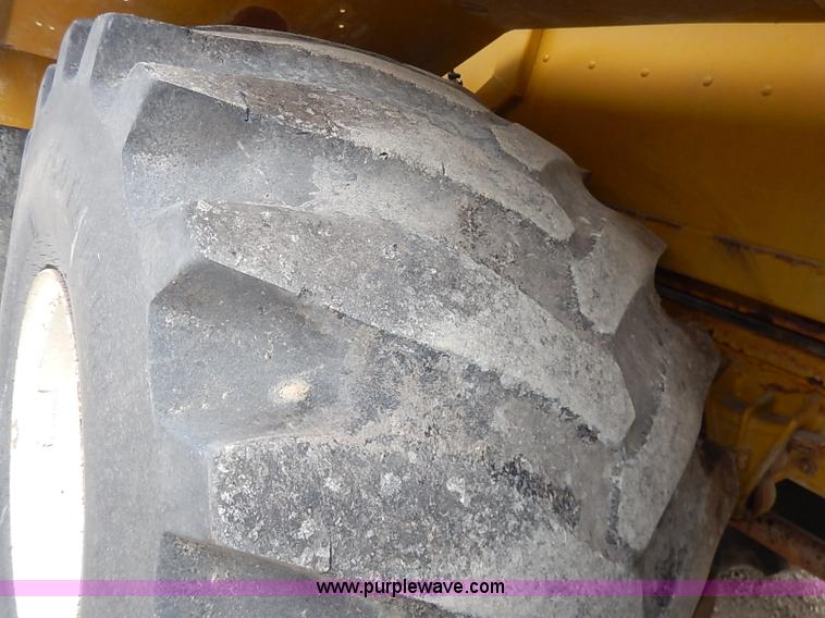 image for item I5206 Ag-Chem TerraGator 8204 Air Flow self-propelled applicator