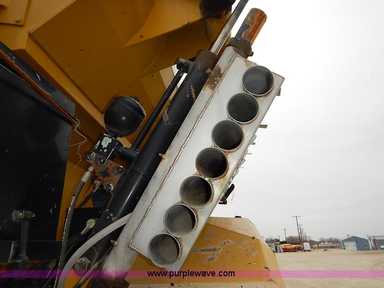 image for item I5206 Ag-Chem TerraGator 8204 Air Flow self-propelled applicator